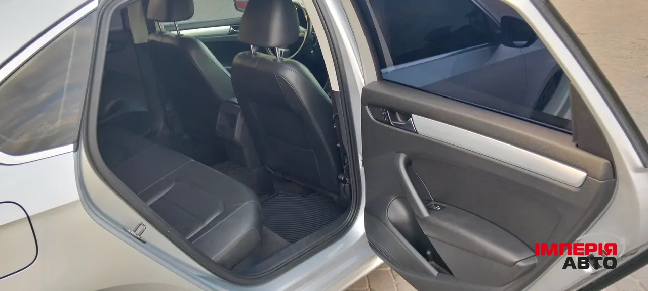 Volkswagen Passat (North America and China) - фото 8