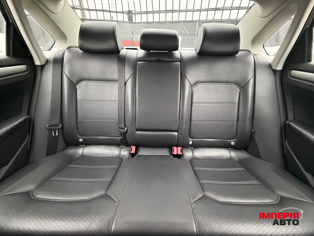 Volkswagen Passat - фото 9