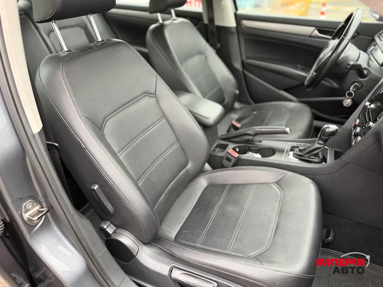 Volkswagen Passat - фото 13