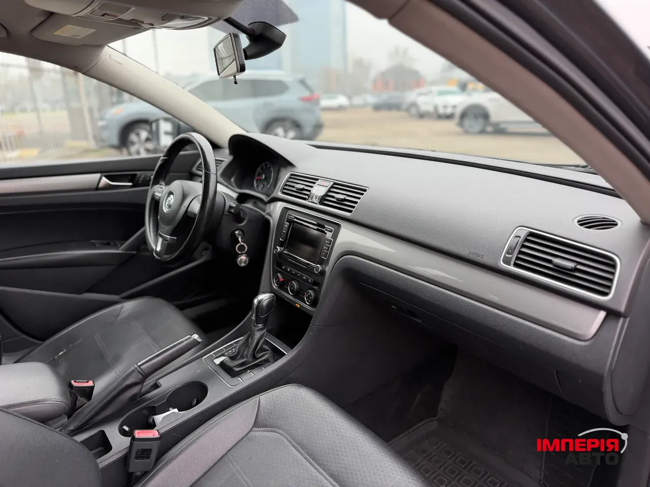 Volkswagen Passat - фото 12