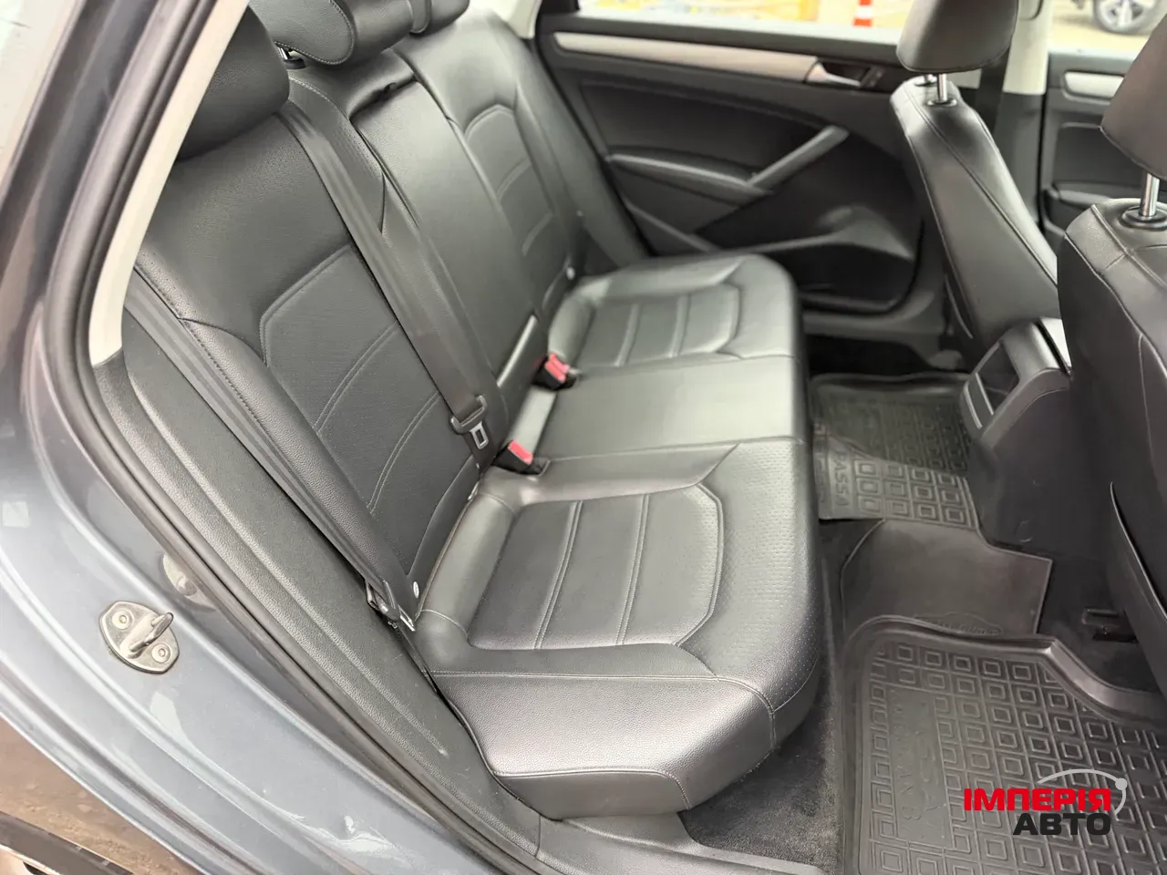 Volkswagen Passat - фото 14