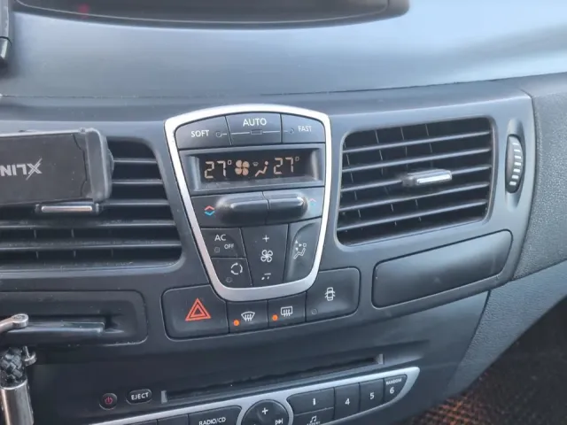 Renault Laguna - фото 4