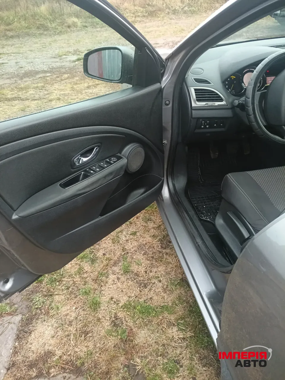 Renault Megane - фото 13