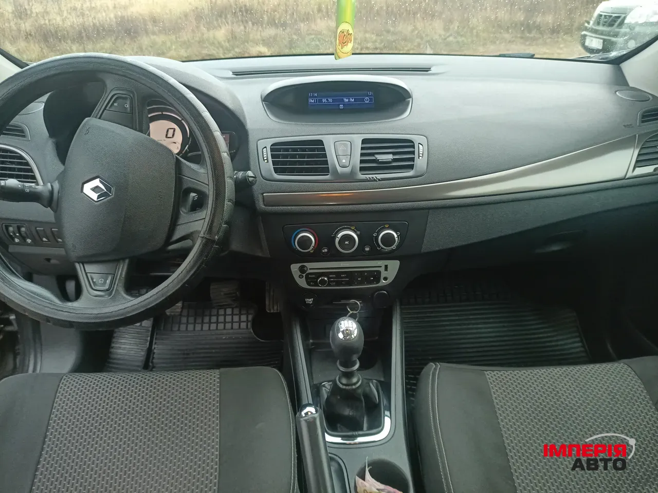 Renault Megane - фото 10
