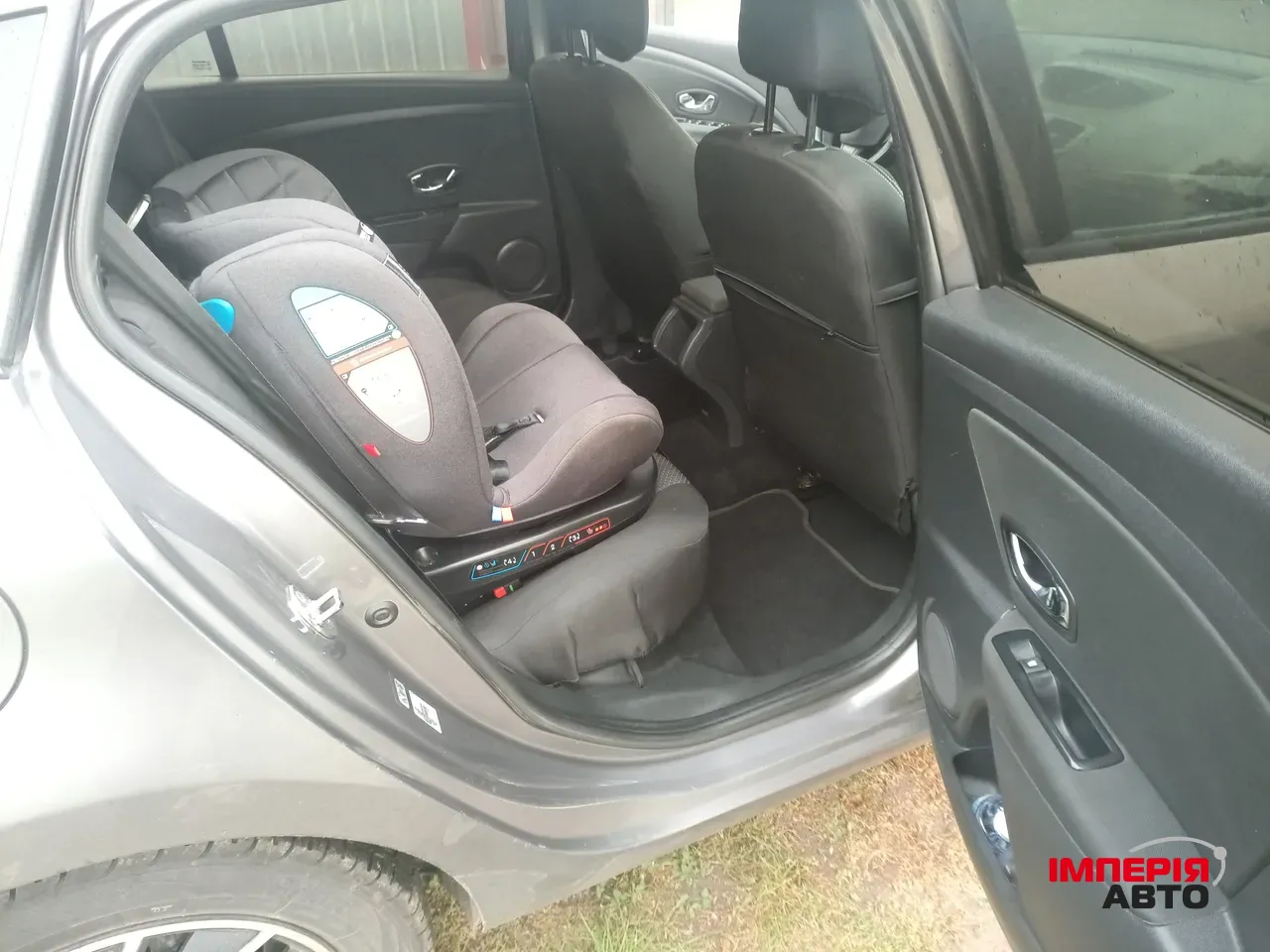 Renault Megane - фото 8