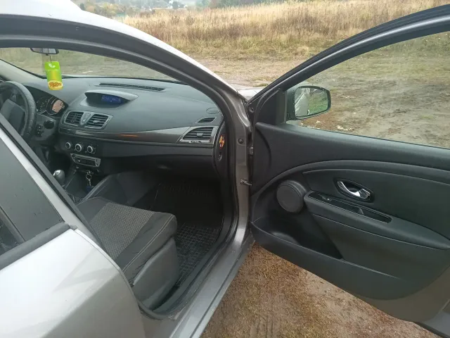 Renault Megane - фото 5