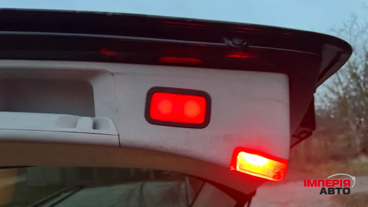 Mercedes-Benz E-Класс - фото 9