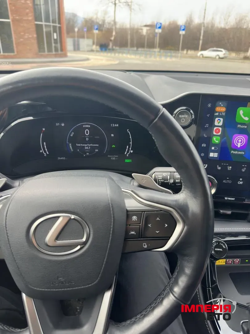 Lexus NX - фото 10