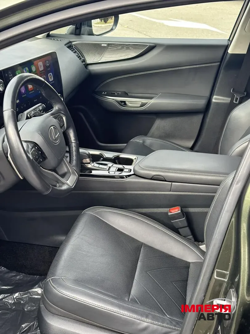 Lexus NX - фото 5