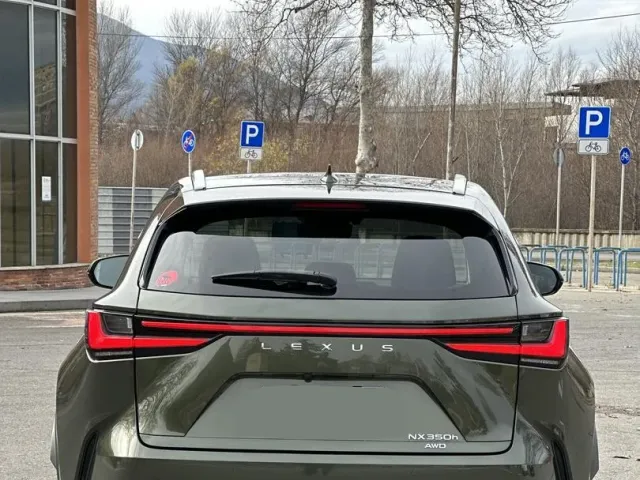 Lexus NX - фото 4