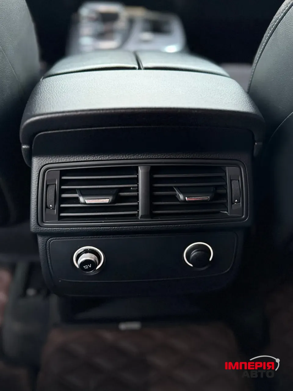 Audi Q7 - фото 19