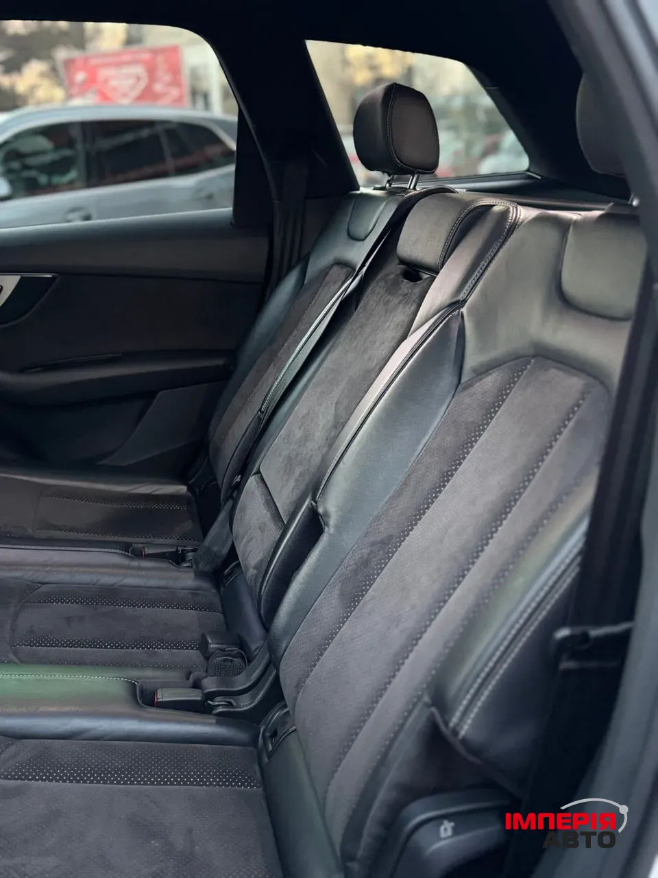 Audi Q7 - фото 9