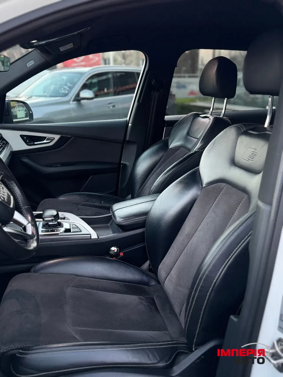 Audi Q7 - фото 16