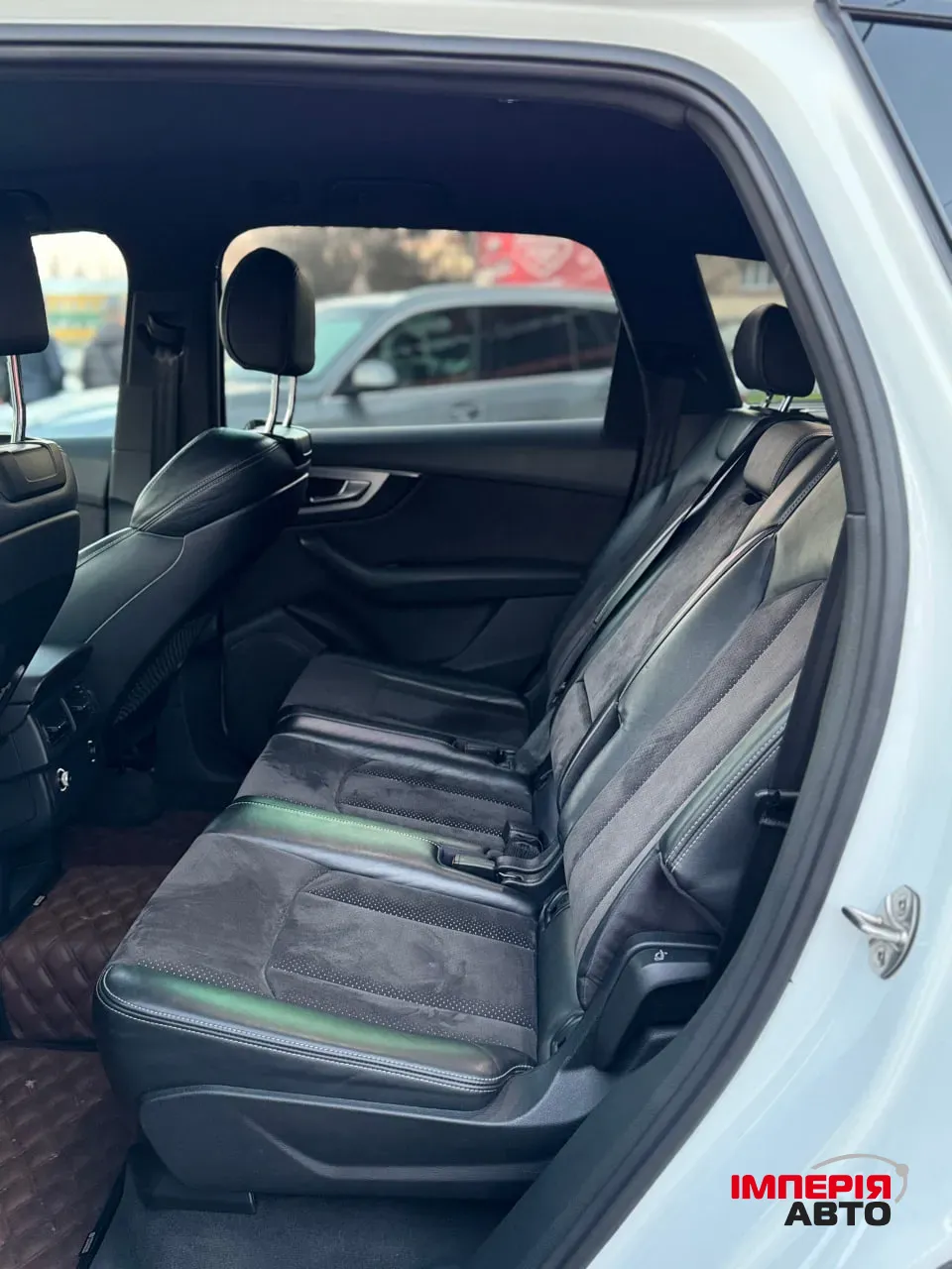 Audi Q7 - фото 15