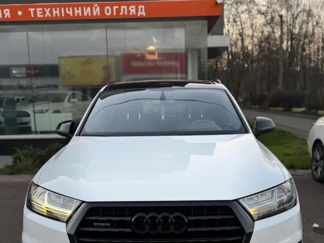 Audi Q7 - фото 5