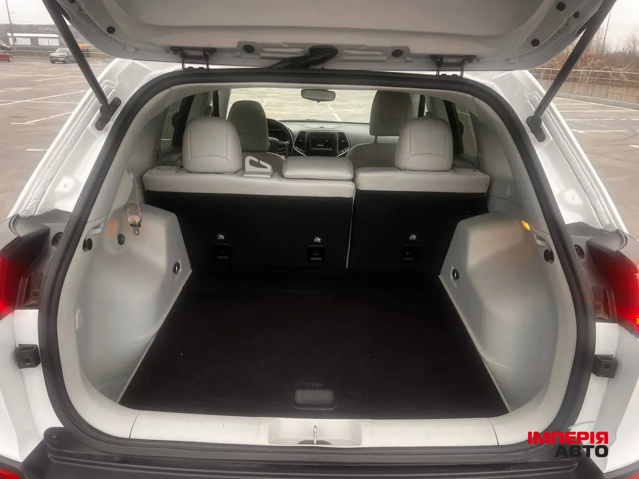 Jeep Cherokee - фото 11