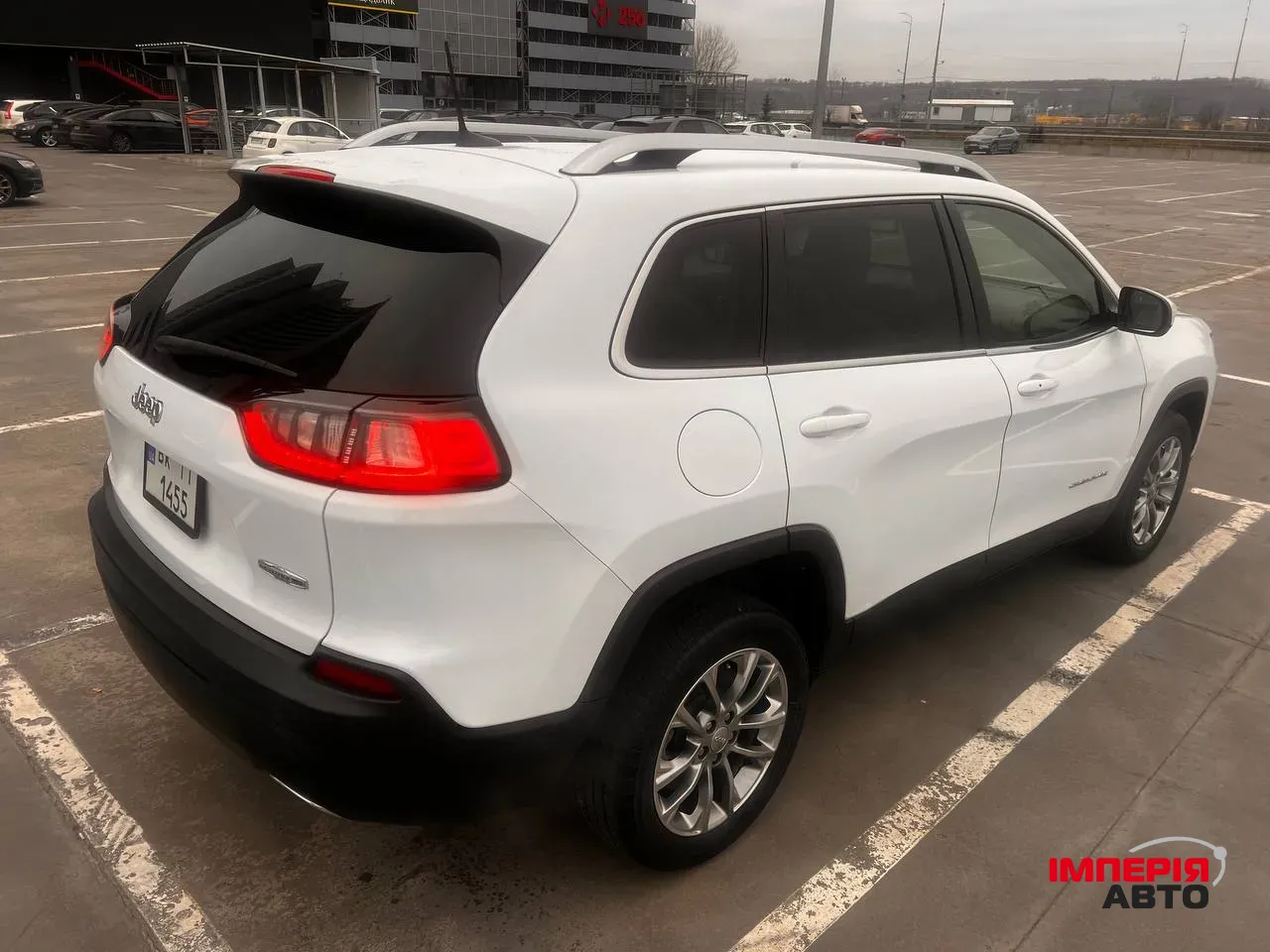 Jeep Cherokee - фото 5