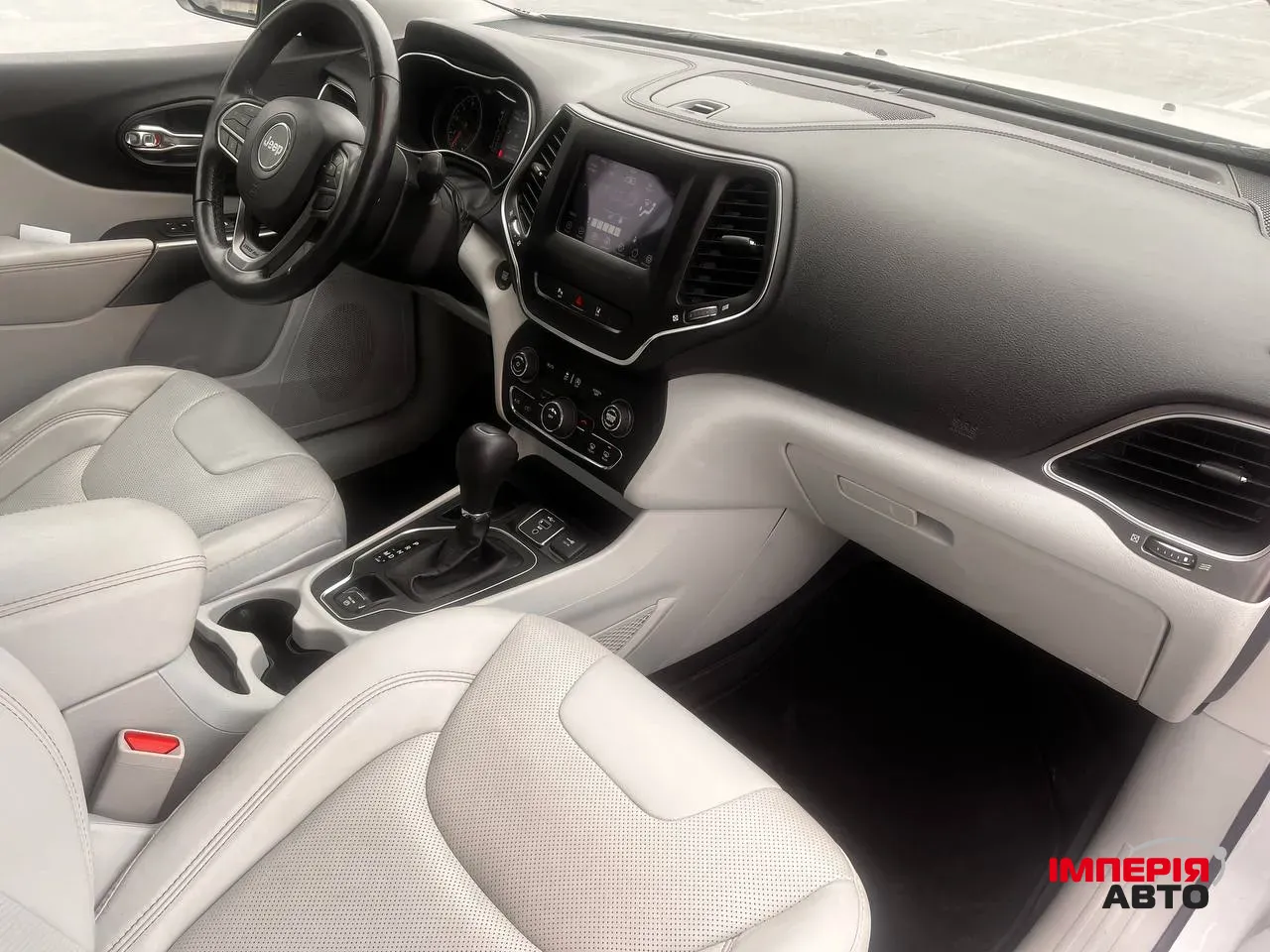 Jeep Cherokee - фото 20