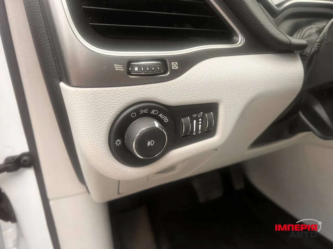 Jeep Cherokee - фото 23