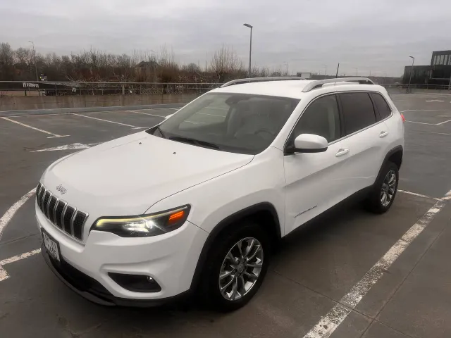 Jeep Cherokee - фото 1