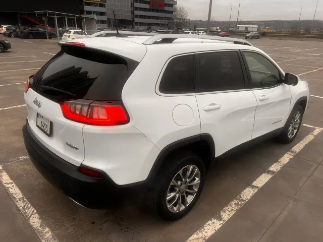 Jeep Cherokee - фото 5