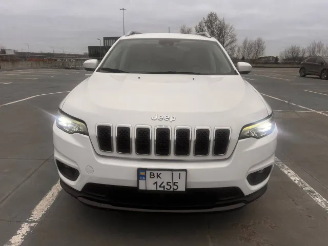 Jeep Cherokee - фото 2
