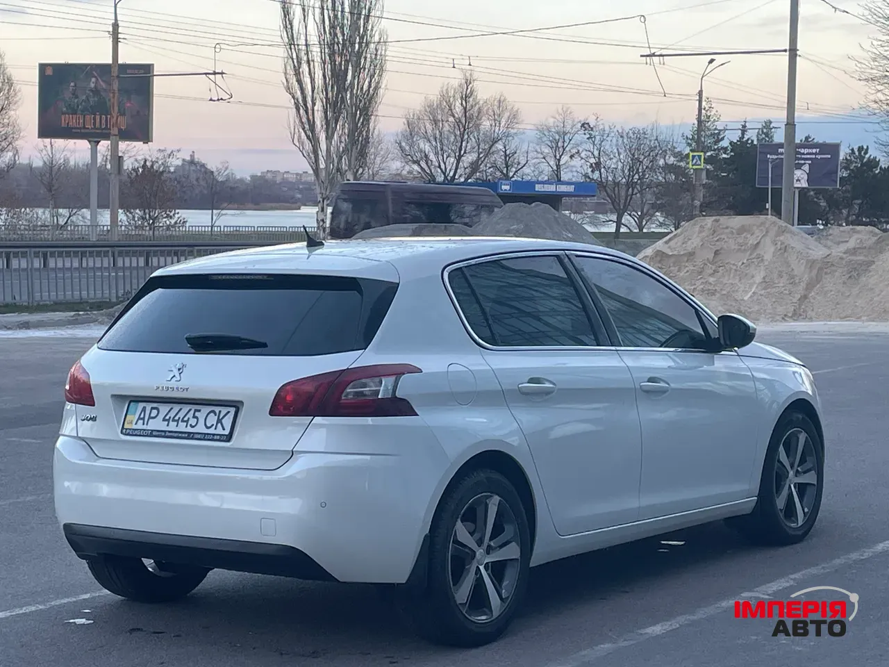 Peugeot 308 - фото 8