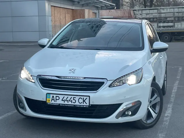 Peugeot 308 - фото 1