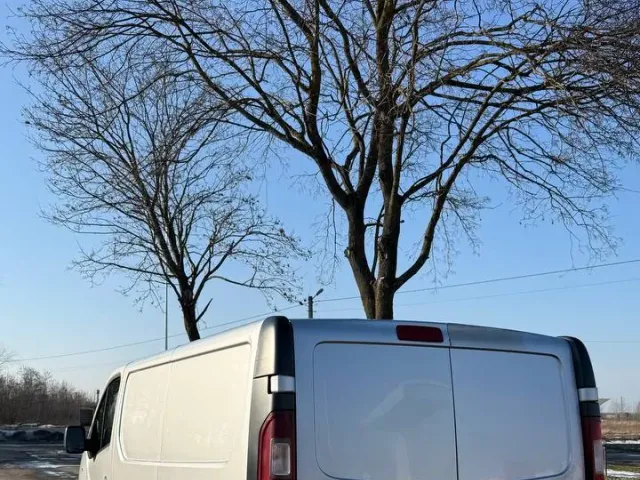 Opel Vivaro - фото 3