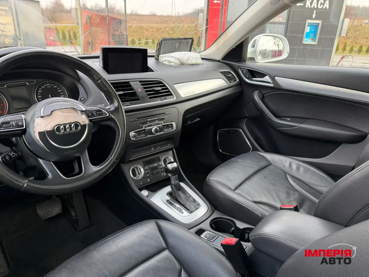 Audi Q3 - фото 18