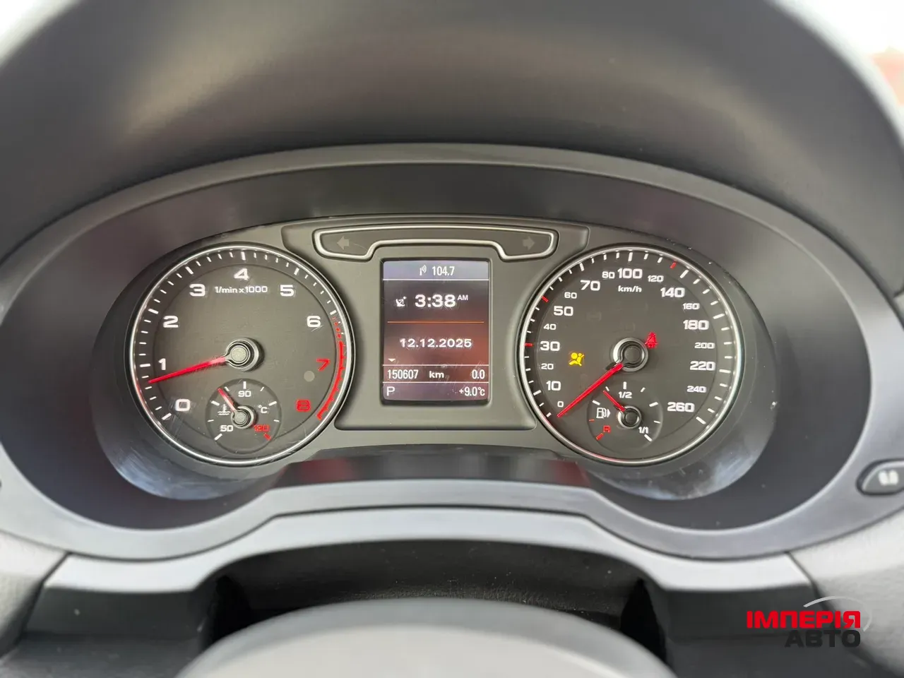 Audi Q3 - фото 15