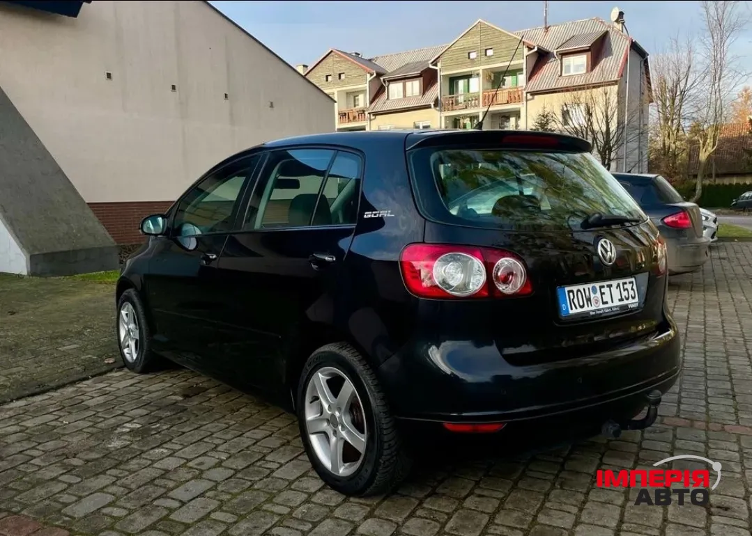 Volkswagen Golf - фото 3