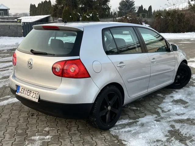 Volkswagen Golf - фото 3