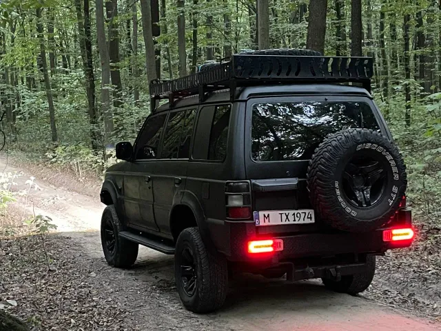 Mitsubishi Pajero Pinin - фото 2