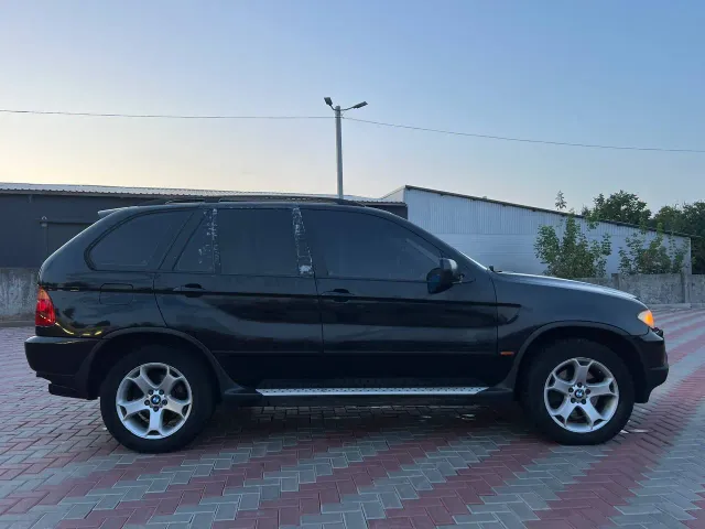 BMW X5 - фото 2
