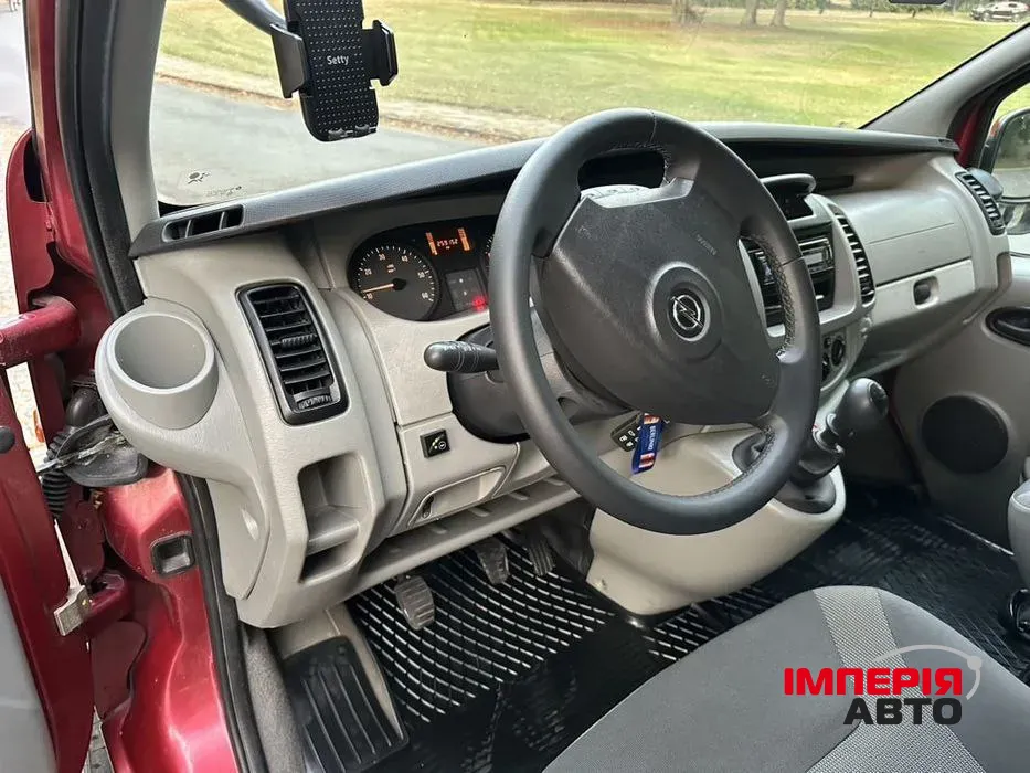 Opel Vivaro - фото 6