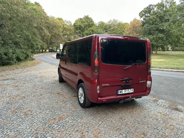 Opel Vivaro - фото 4
