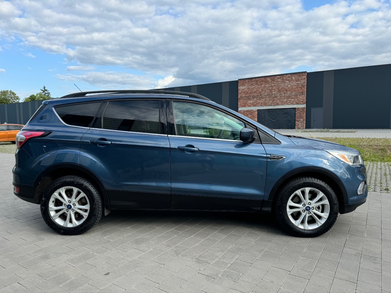 Ford Escape - фото 7