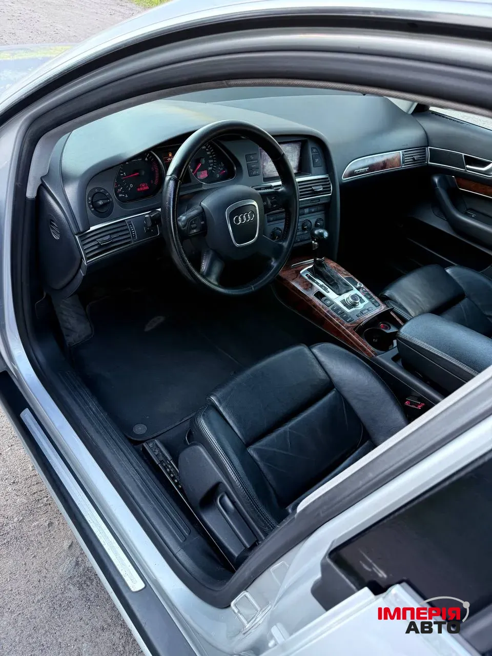 Audi A6 - фото 7