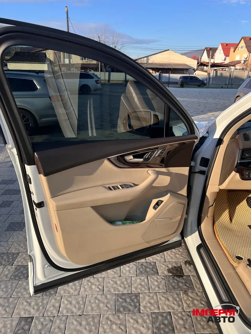 Audi Q7 - фото 16