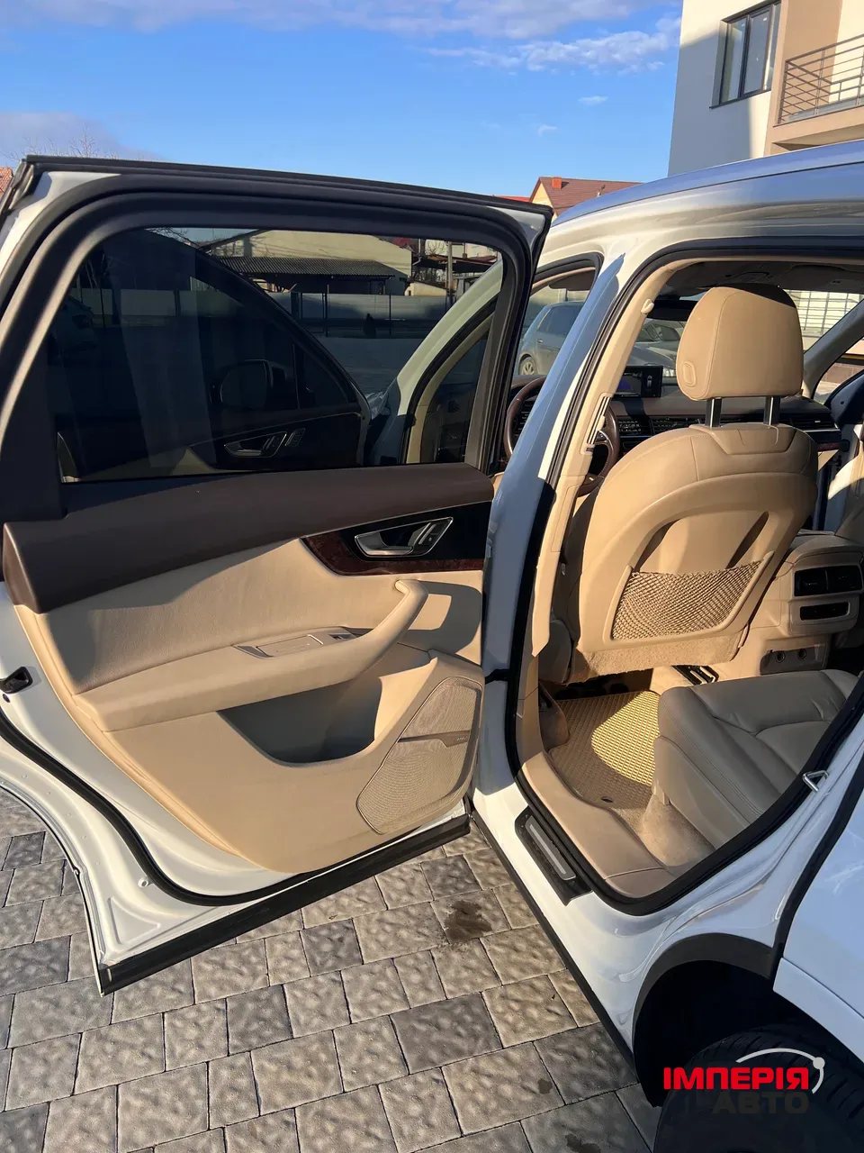 Audi Q7 - фото 17