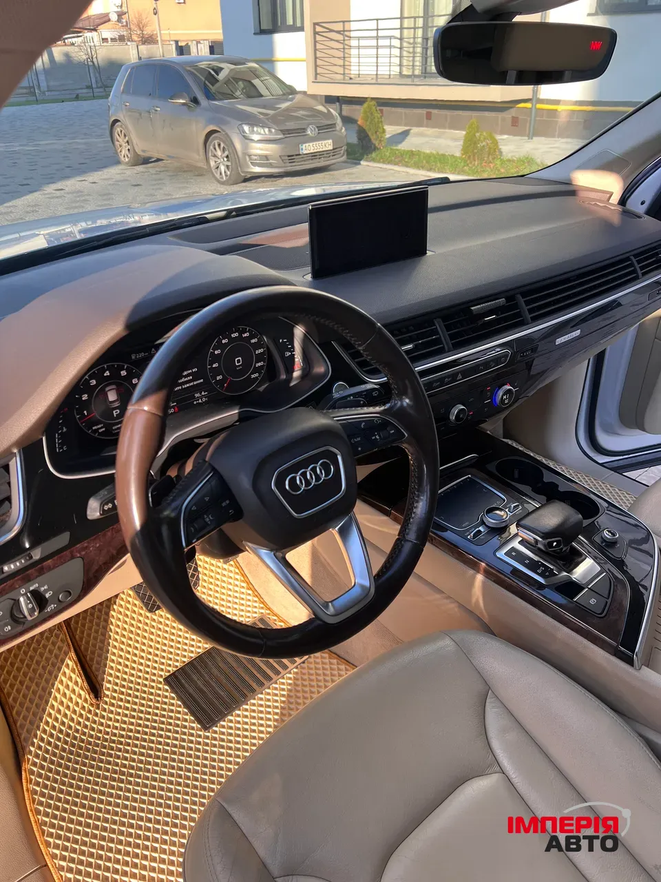 Audi Q7 - фото 13