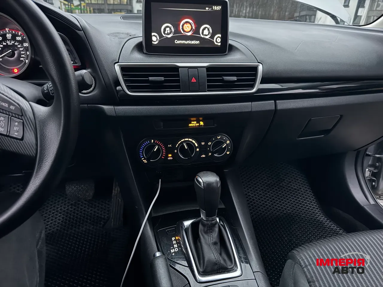 Mazda 3 - фото 13