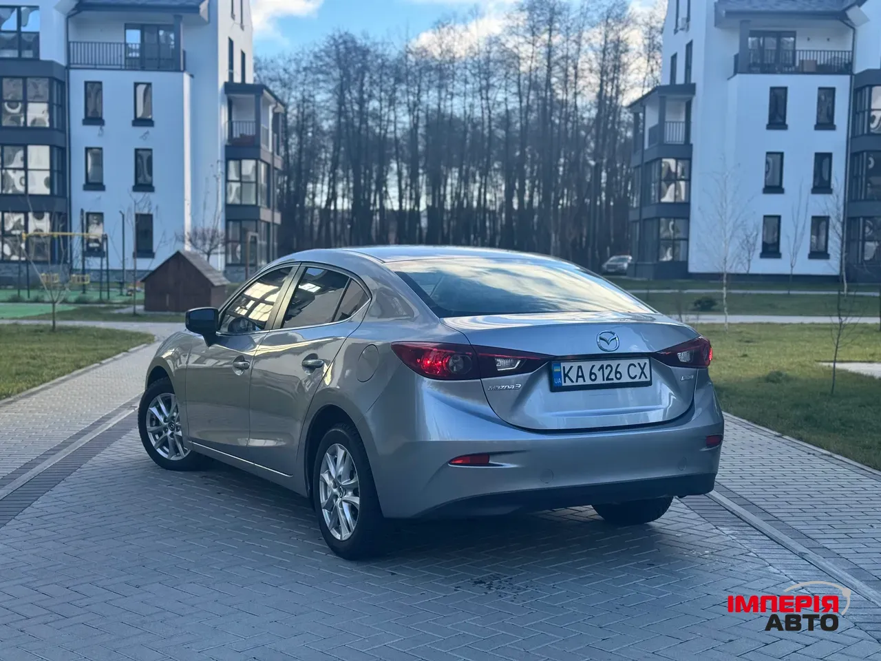 Mazda 3 - фото 5