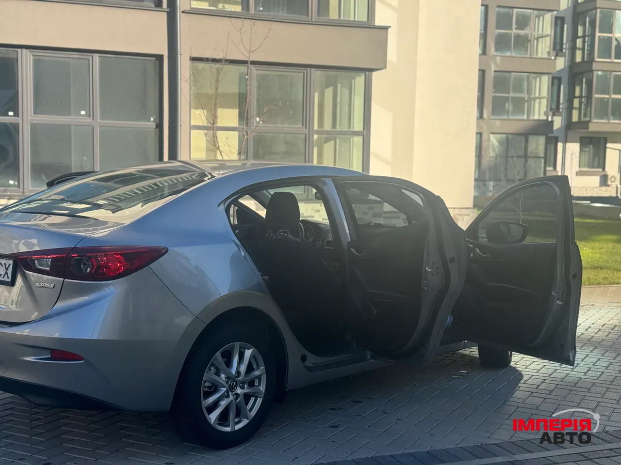 Mazda 3 - фото 18