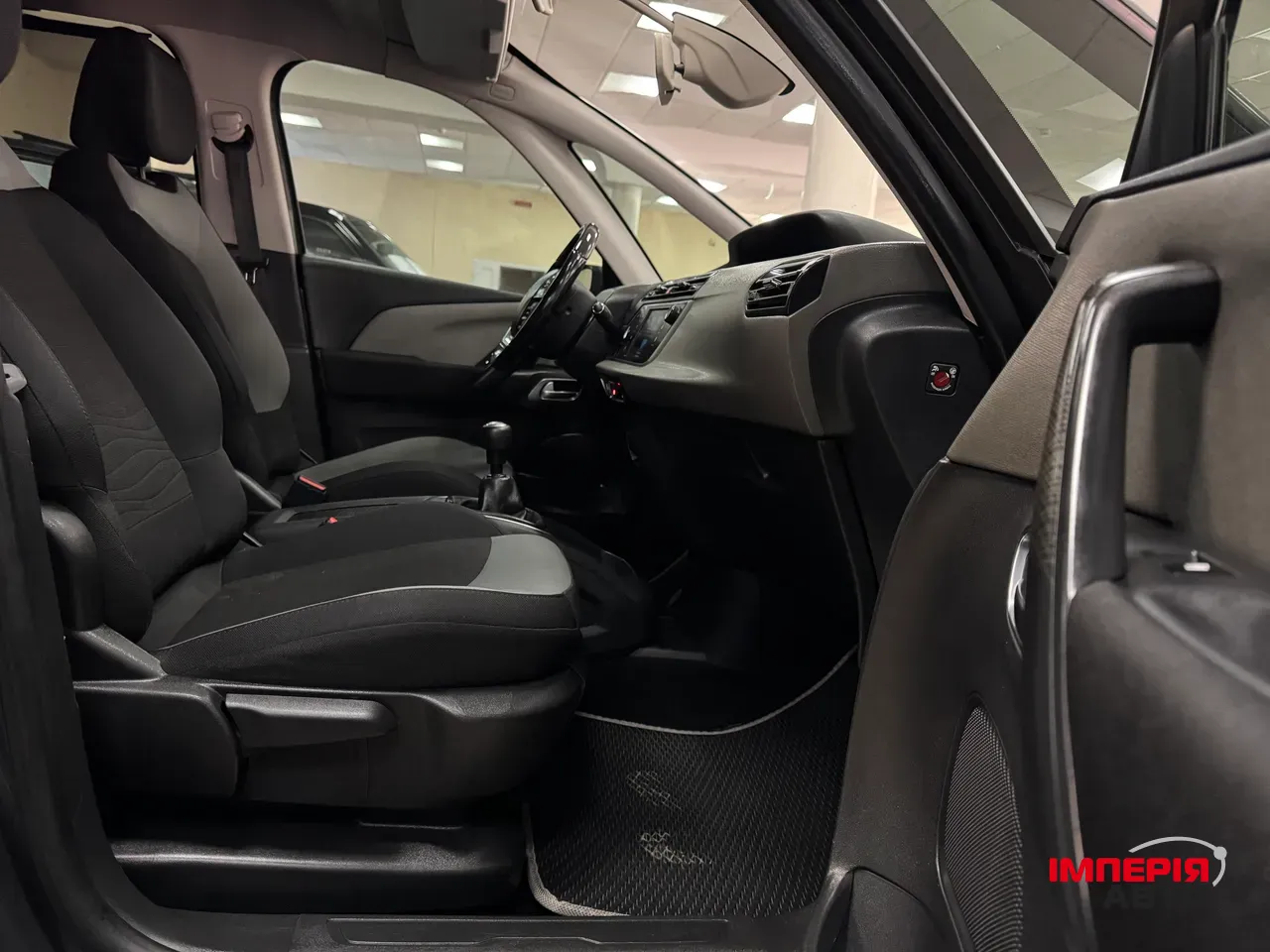 Citroen C4 Picasso - фото 7