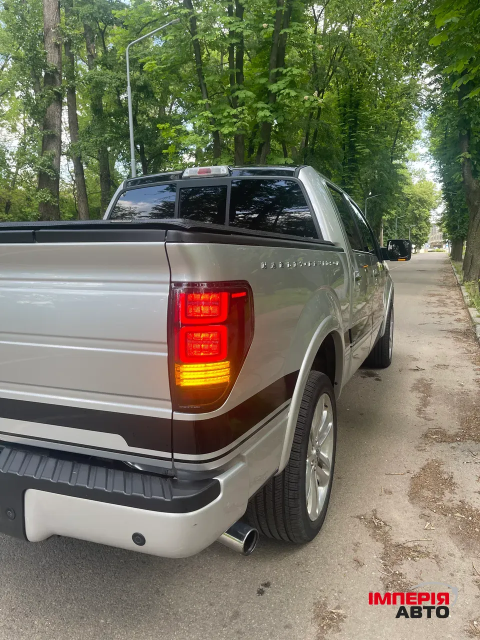 Ford F-150 - фото 4
