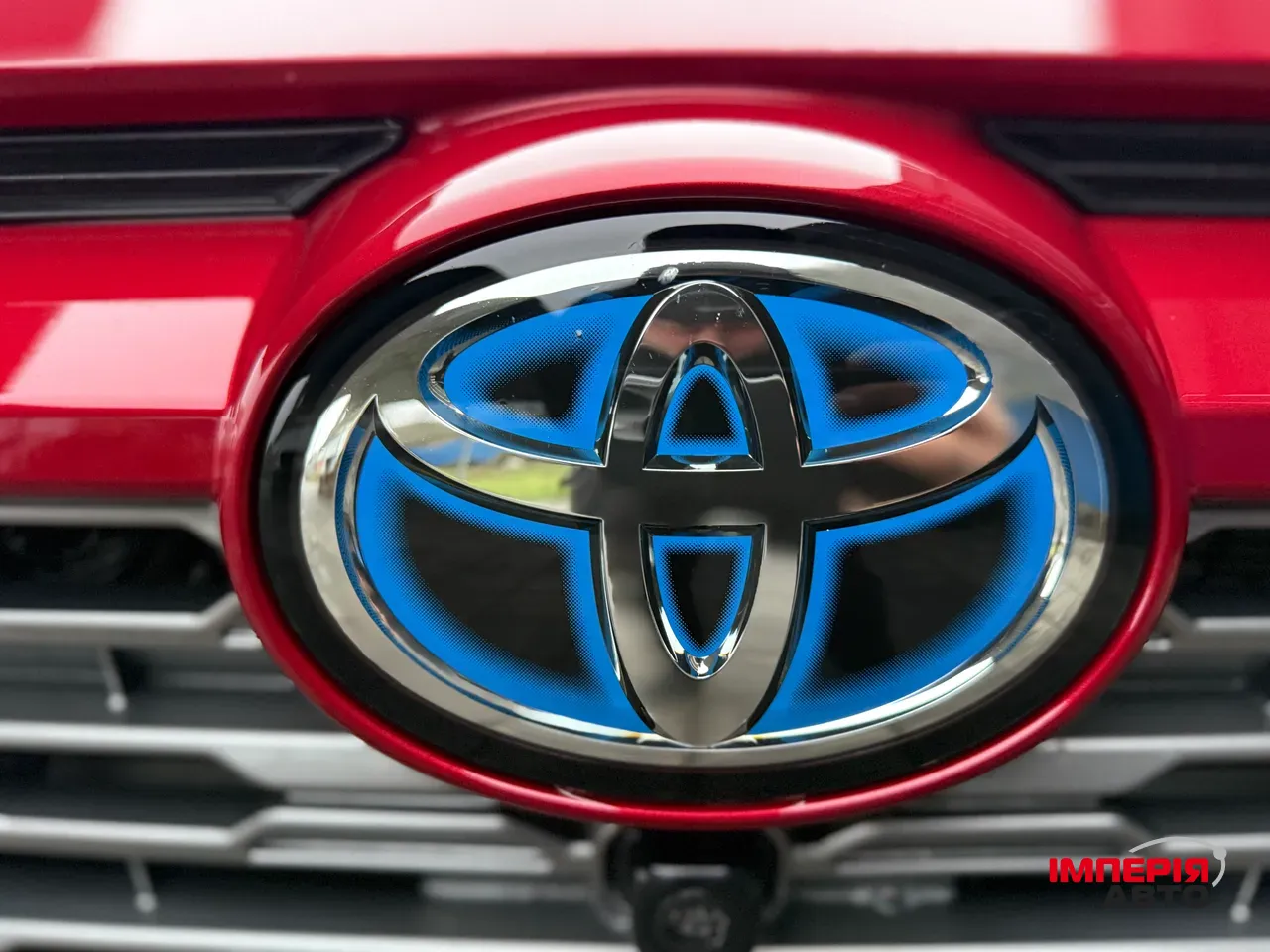 Toyota RAV4 - фото 10