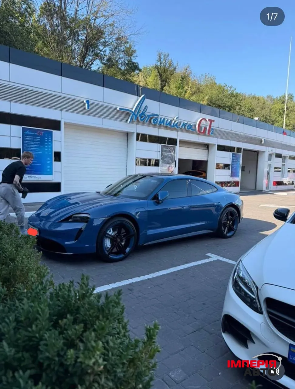 Porsche Taycan - фото 1