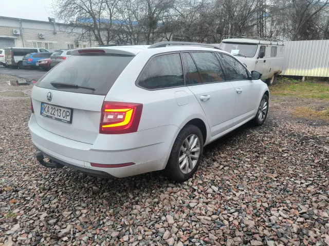 Skoda Octavia - фото 2